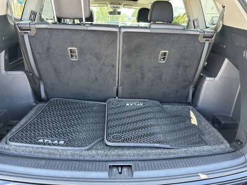 Used 2024 Volkswagen Atlas SE w/ Panoramic Sunroof Package AWD/4WD image 22