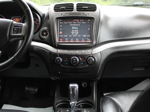 Used 2016 Dodge Journey Crossroad w/ Popular Equipment Group AWD/4WD image 21