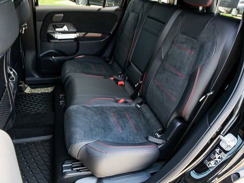 Certified 2025 Mercedes-Benz GLB 250 image 19