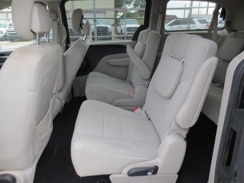 Used 2012 Dodge Grand Caravan SE FWD image 8