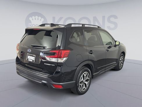 Used 2020 Subaru Forester Premium image 7