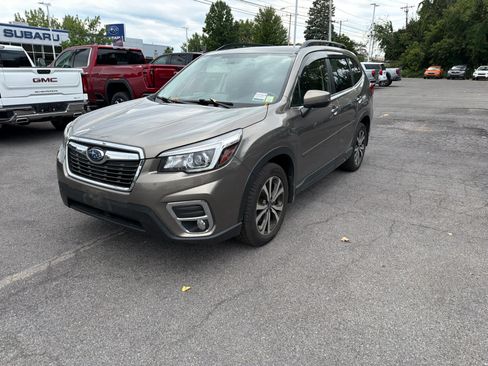 Used 2020 Subaru Forester Limited AWD/4WD image 4