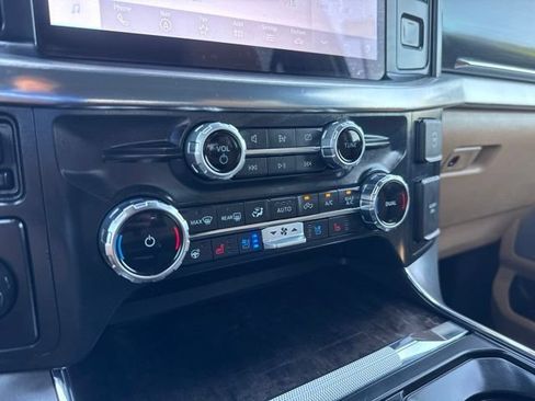 Used 2022 Ford F150 Lariat w/ Equipment Group 502A High RWD image 5
