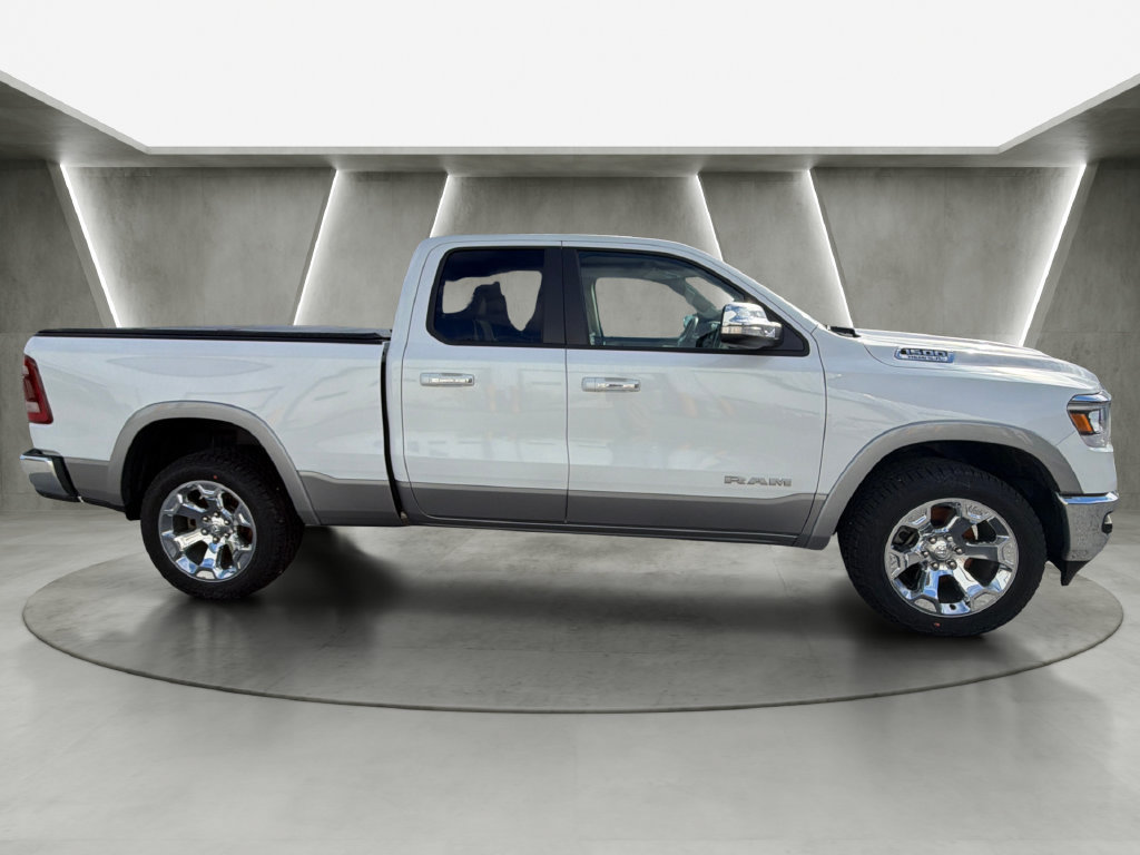 Used 2019 RAM 1500 Laramie AWD/4WD image 2