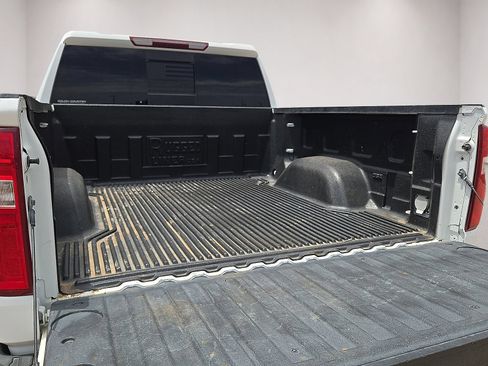 Used 2021 Chevrolet Silverado 1500 LT Trail Boss AWD/4WD image 13