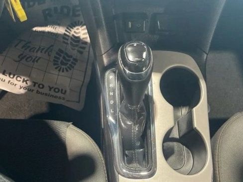 Used 2017 Chevrolet Cruze LS image 17