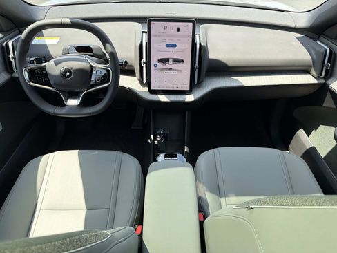 New 2026 Volvo EX30 Plus AWD/4WD image 7