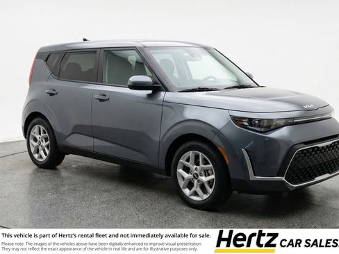 Used 2025 Kia Soul LX w/ LX Technology Package FWD image 1
