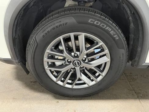 Used 2024 Nissan Rogue S AWD/4WD image 28
