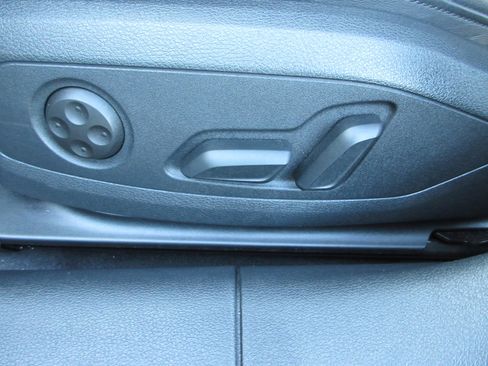 Used 2024 Audi A4 2.0T Premium image 12