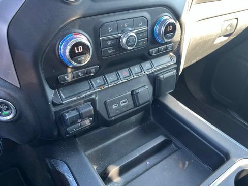 Used 2020 GMC Sierra 1500 SLT w/ SLT Premium Package RWD image 24