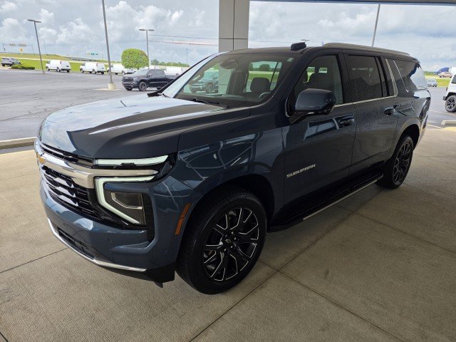 Used 2025 Chevrolet Suburban LS AWD/4WD image 16