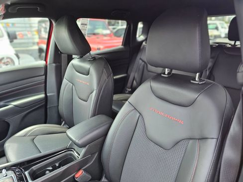 New 2026 Jeep Compass Trailhawk AWD/4WD image 21