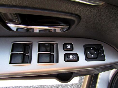 Used 2018 Mitsubishi Outlander Sport SE image 11