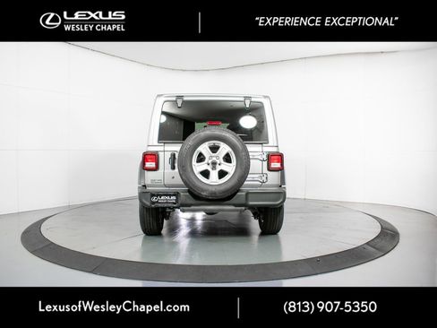 Used 2018 Jeep Wrangler Unlimited Sport S image 7