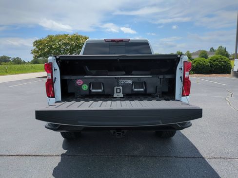 Used 2025 Chevrolet Silverado 1500 ZR2 w/ Technology Package AWD/4WD image 31