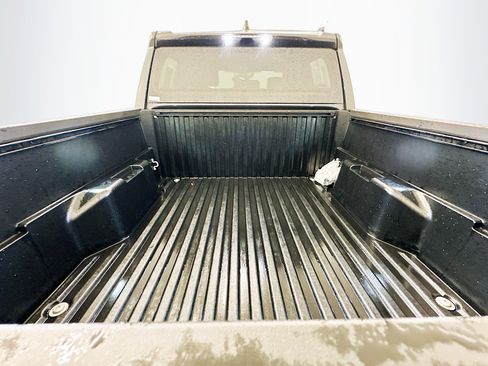 Used 2025 Toyota Tacoma TRD Off-Road image 30