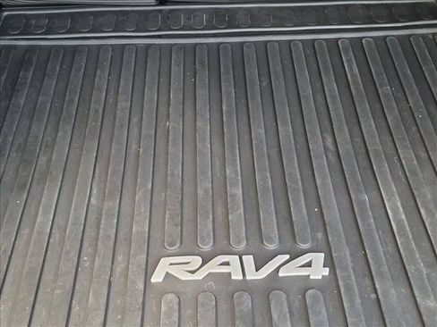 Used 2021 Toyota RAV4 XLE Premium AWD/4WD image 6