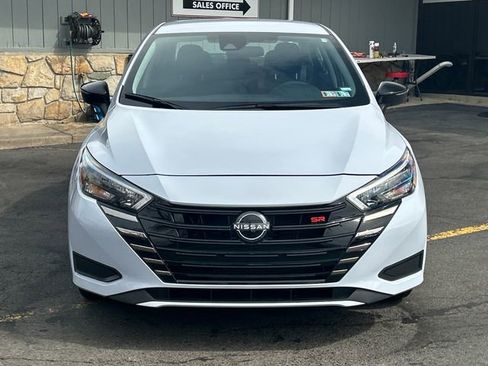 Used 2025 Nissan Versa SR image 9