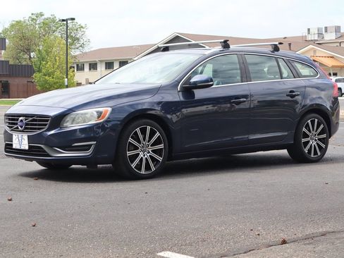 Used 2015 Volvo V60 T5 Premier Plus AWD/4WD image 11
