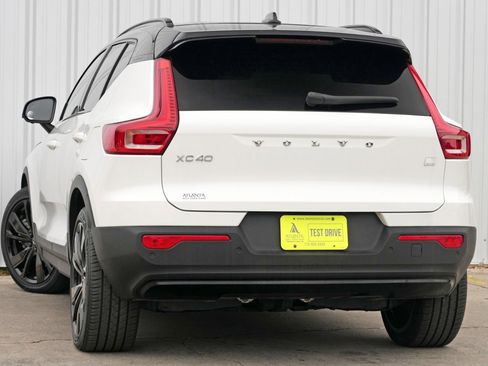 Used 2021 Volvo XC40 P8 Recharge w/ Advanced Package image 5