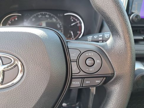 Used 2025 Toyota RAV4 LE image 19