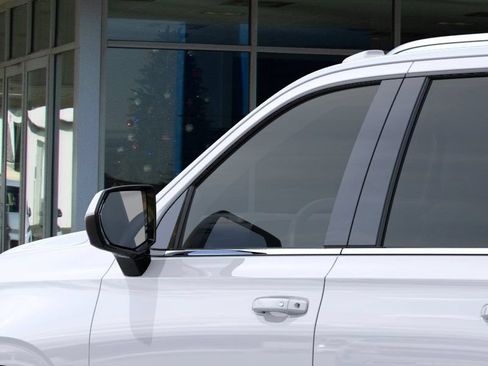 New 2026 Chevrolet Suburban LT RWD image 12