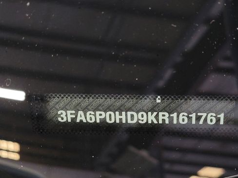 Used 2019 Ford Fusion SE image 33