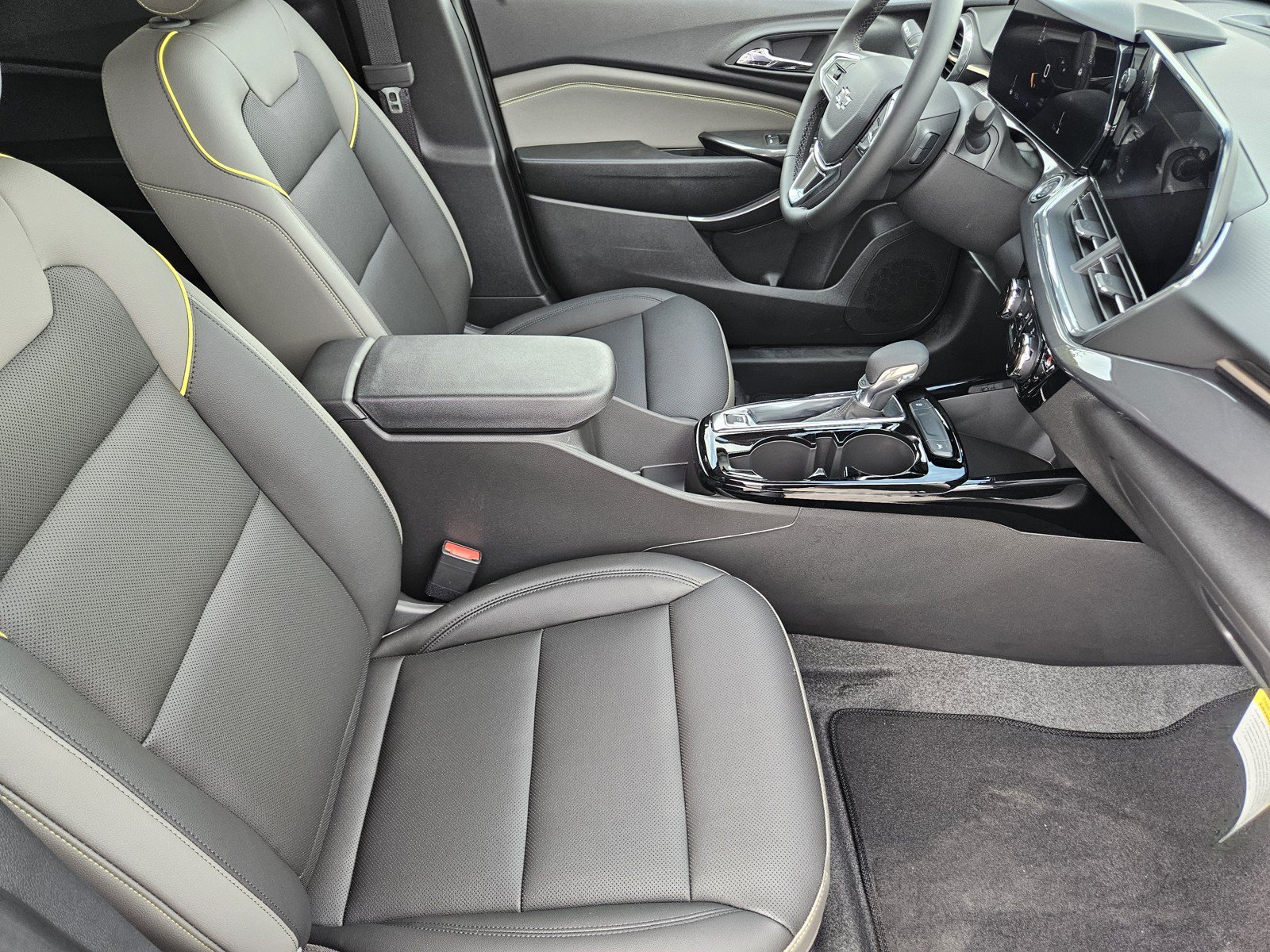 New 2026 Chevrolet Trax ACTIV w/ Driver Confidence Package FWD image 10