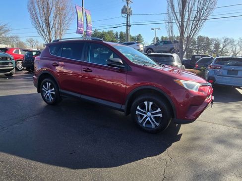 Certified 2018 Toyota RAV4 LE w/ All Weather Liner Package AWD/4WD image 9