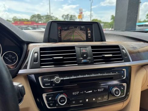 Used 2016 BMW 320i Sedan image 9