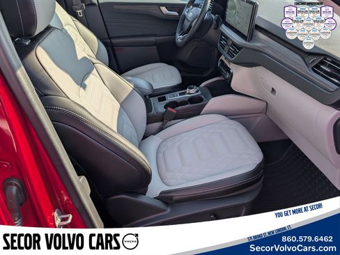 Used 2024 Ford Escape Platinum w/ Premium Technology Package image 26