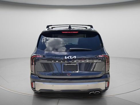 Used 2025 Kia Telluride EX w/ EX Captain's Chair Package FWD image 6