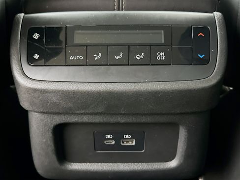 Used 2023 Nissan Pathfinder SL w/ Lighting Package (N92) AWD/4WD image 27
