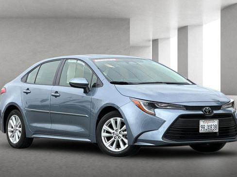 Used 2024 Toyota Corolla LE w/ LE Premium Package image 1