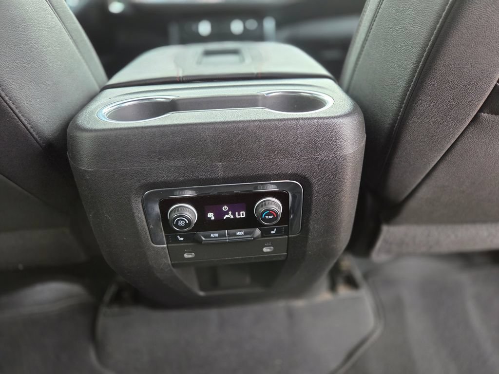 Used 2023 Chevrolet Suburban RST w/ Luxury Package RWD image 12