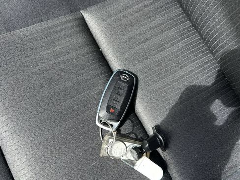 Used 2026 Nissan Altima 2.5 SV FWD image 18