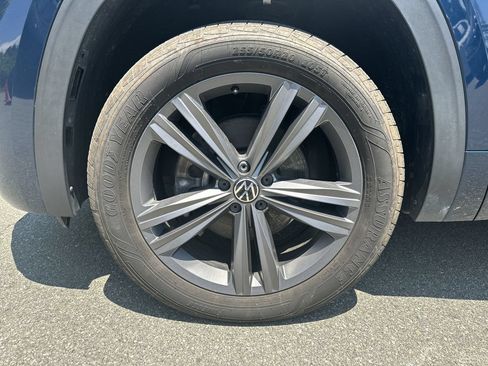 Used 2022 Volkswagen Atlas SEL R-Line AWD/4WD image 11