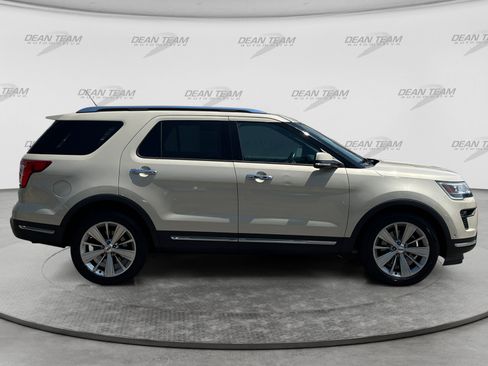 Used 2018 Ford Explorer Limited w/ Equipment Group 301A FWD image 8