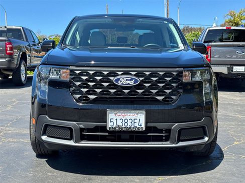 Certified 2025 Ford Maverick XLT w/ XLT Luxury Package FWD image 5