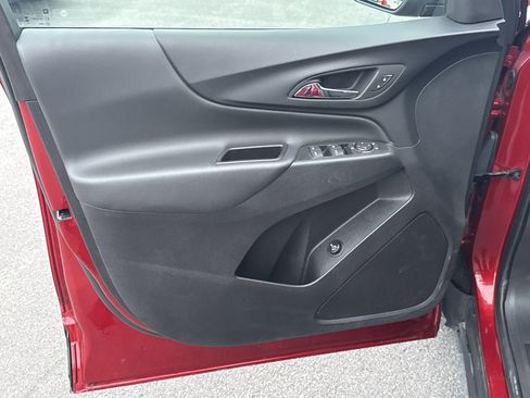 Used 2023 Chevrolet Equinox LT image 16