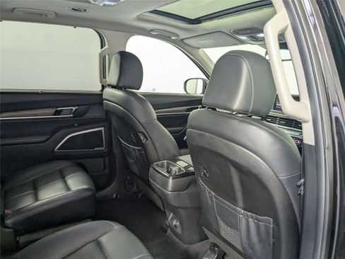 Used 2022 Kia Telluride EX w/ EX Premium Package FWD image 31