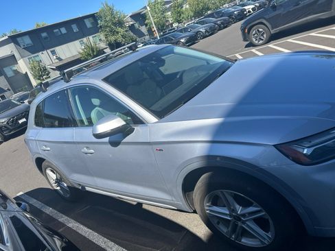 Used 2023 Audi Q5 e Premium w/ Convenience Package AWD/4WD image 5