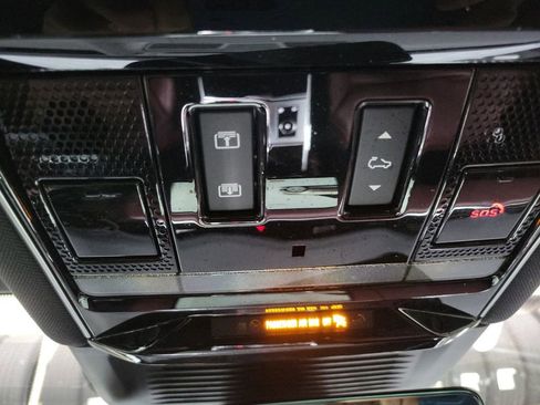 Used 2023 Land Rover Range Rover SE AWD/4WD image 21