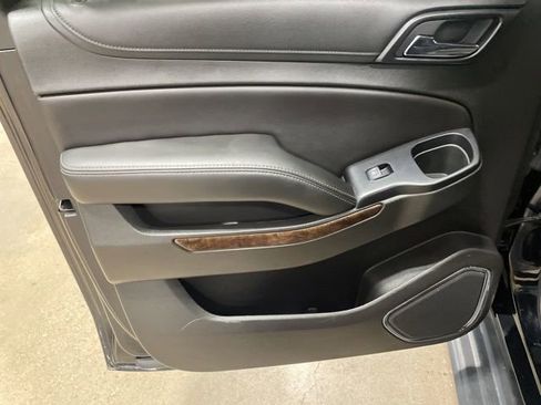 Used 2018 Chevrolet Suburban LT AWD/4WD image 25