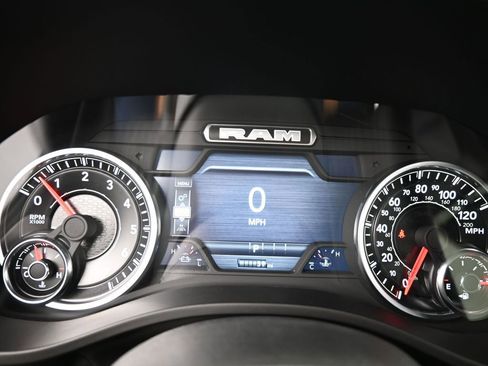 Used 2025 RAM 1500 Laramie image 28