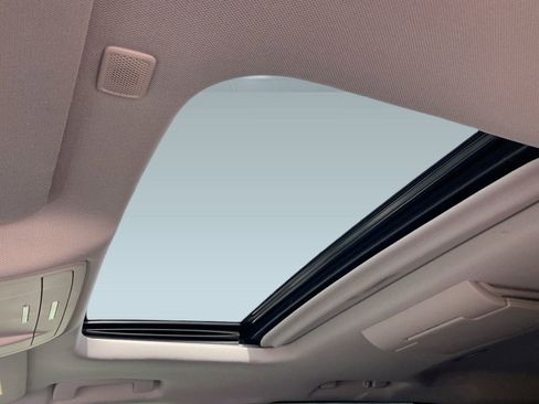 Used 2019 Chevrolet Tahoe LT image 14