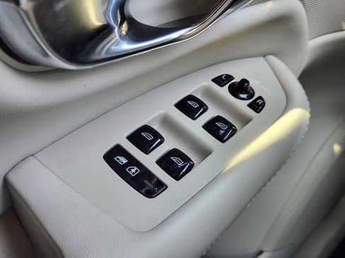 Certified 2025 Volvo XC90 B6 Plus w/ Protection Package Premier image 32