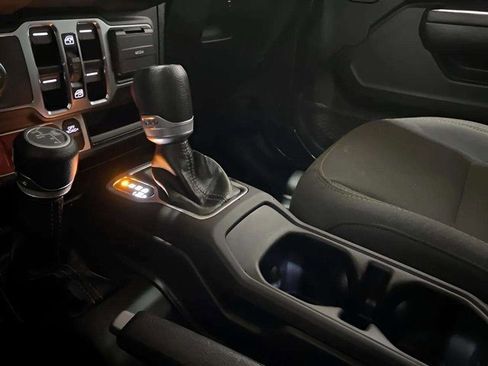 Used 2024 Jeep Wrangler Unlimited image 47