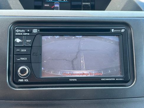 Used 2013 Toyota Sienna SE FWD image 23